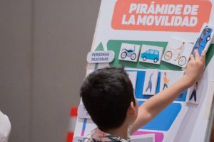Niñas y niños disfrutaron de actividades recreativas y educativas en un ambiente seguro y lleno de alegría durante los festejos organizados por el DIF Yucatán.