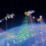 China lanza 12 satélites y apunta a dominar el espacio