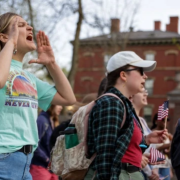Veto a estudiantes extranjeros en Harvard