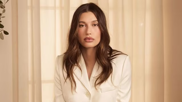 hailey bieber vende rhode