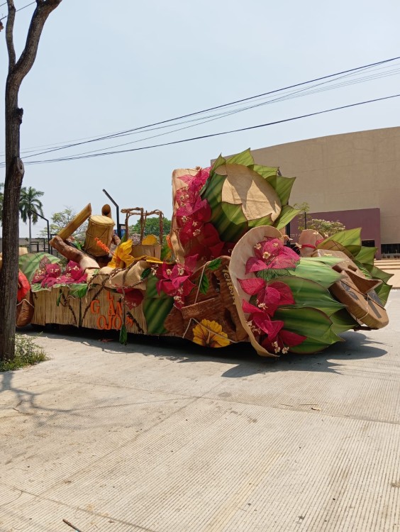 los Carros Alegóricos
