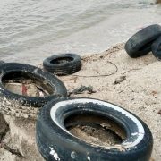 Playas llenas de basura por falta de educación ambiental