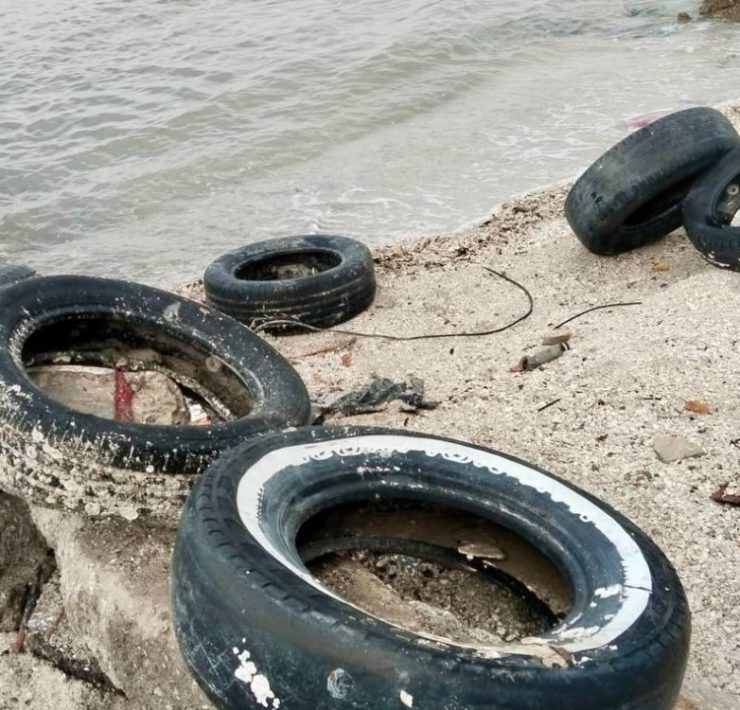 Playas llenas de basura por falta de educación ambiental