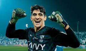 El arquero marroquí Bono, fue el héroe del partido, al atajar del penal de Federico Valverde.