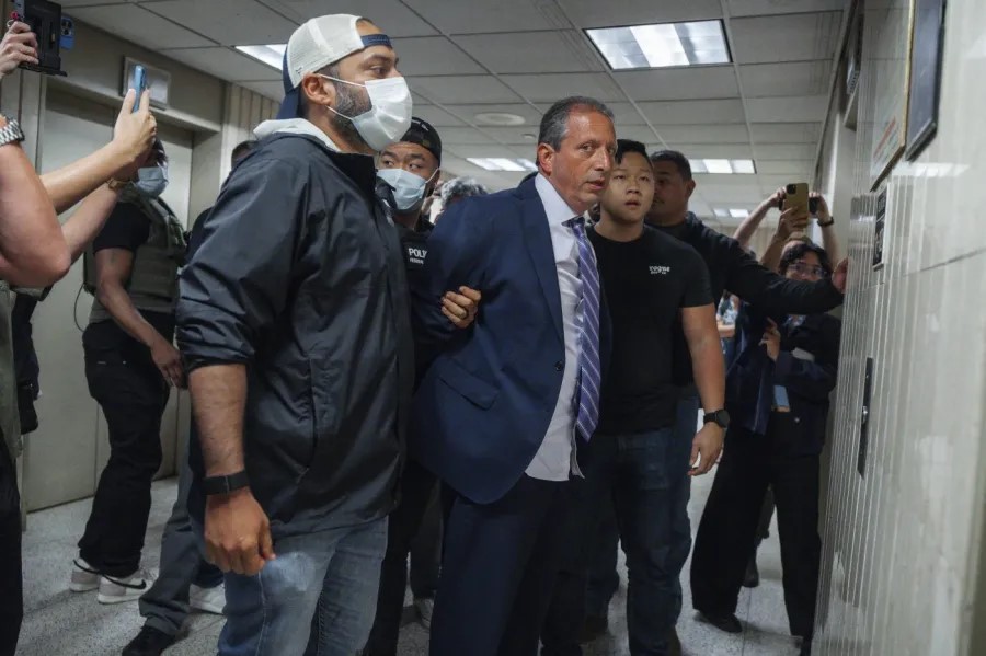 Brad Lander se encontraba en el tribunal