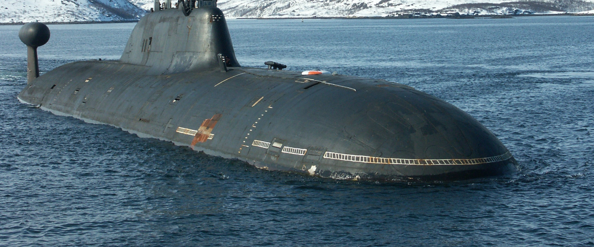 Ucrania ejecuta ataque submarino y corta importante vía de suministros rusos