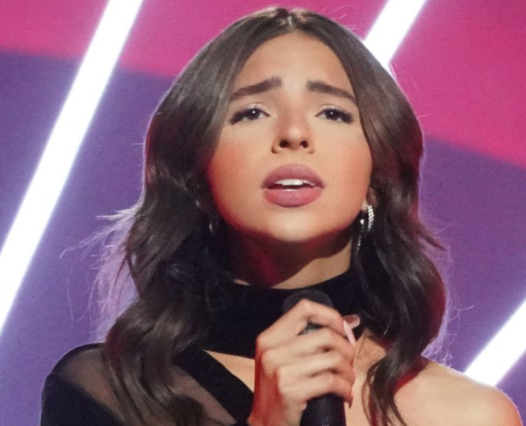 Ángela Aguilar le lanza indirecta a Cazzu y las redes sociales se encienden