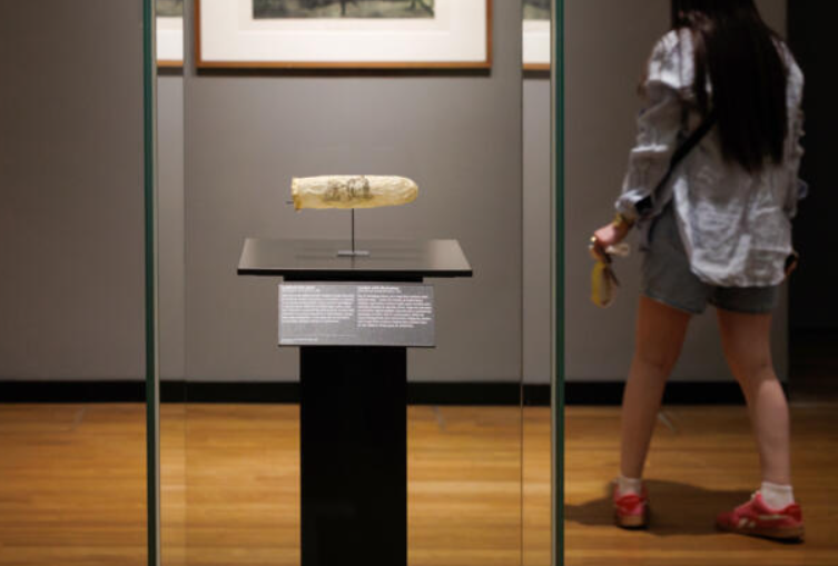 Museo muestra preservativo de del siglo XIX que se considera una pieza de... ¿Arte?
