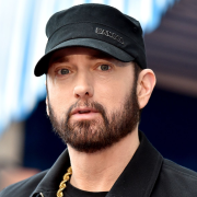 Eminem demanda a Meta por infringir sus derechos de autor