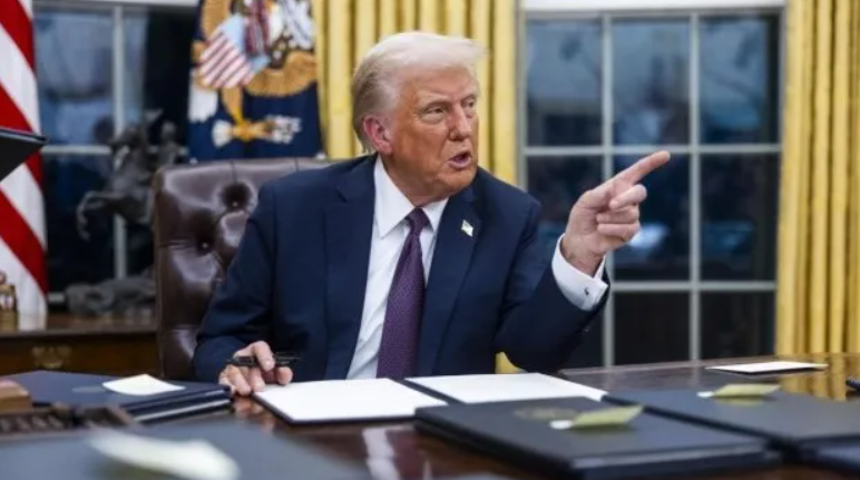 Donald Trump elimina directriz de Biden que promovía el aborto seguro