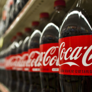 Botella de Coca-Cola valuada en miles de pesos, un tesoro de colección