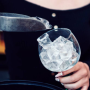 El hielo puede ser más sucio que un baño y se descubrió gracias a un experimento escolar