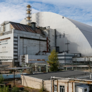 Rusia abre un reactor de Chernóbil usando drones explosivos