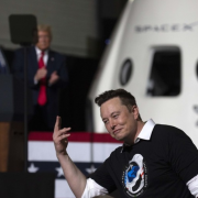 La NASA tendría que recurrir a Rusia si Elon Musk desmantela una de sus naves