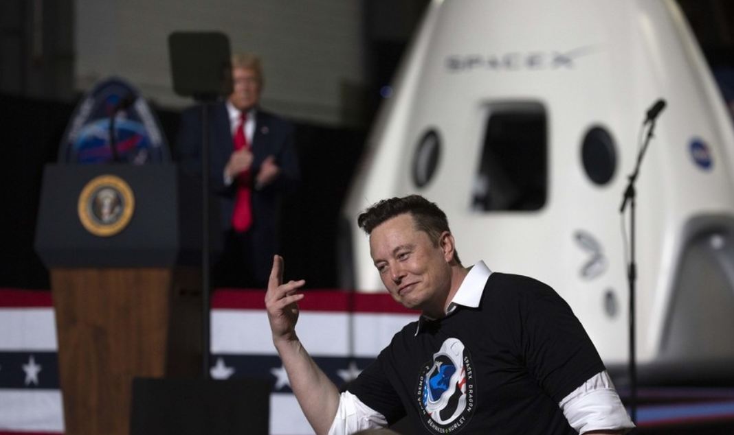 La NASA tendría que recurrir a Rusia si Elon Musk desmantela una de sus naves