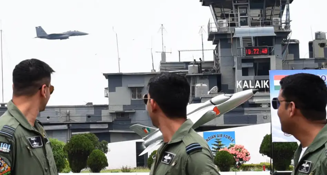 El ejército de la India en problemas por retraso en la entrega de proyectos