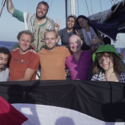 Activistas de Gaza en aeropuerto Israelí esperando su deportación