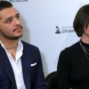 Supuesto jaloneo entre Nodal y Ángela es captado en redes