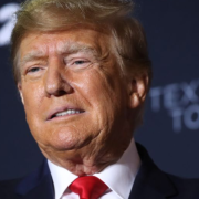 Trump dice que el enemigo invadió Los Ángeles y se debe actuar.