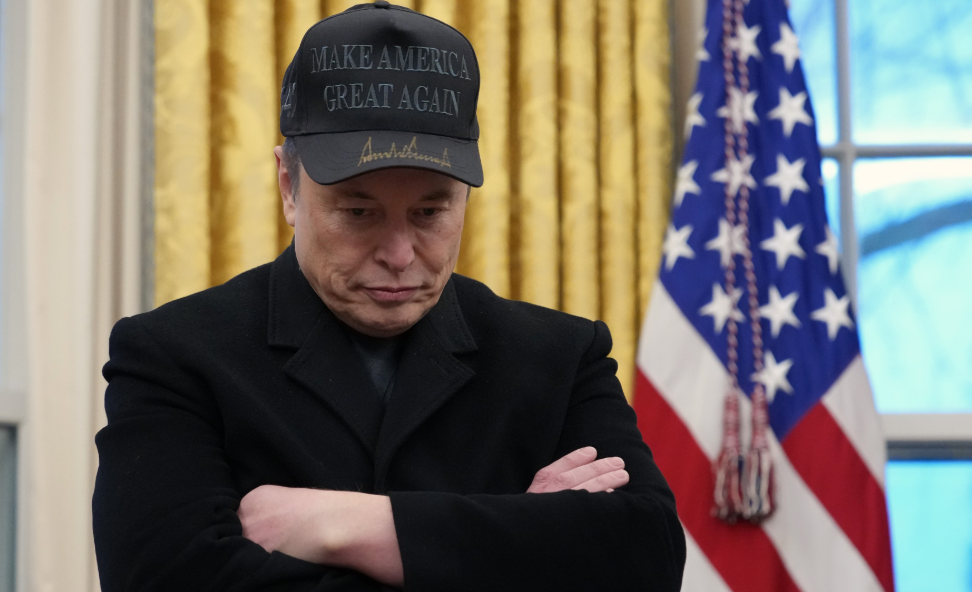 Musk expresa ‘arrepentimiento’ por arremeter contra el presidente Trump