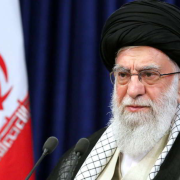 Líder de Irán amenaza a Israel con destruir todas su defensas y dejarlo vulnerable