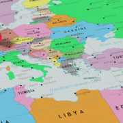 Denuncian a Francia por apoyo a Israel en la guerra contra Gaza