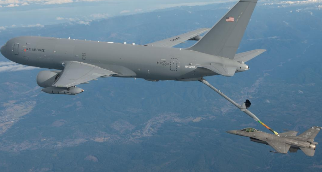 El despliegue de aviones y la reacción internacional