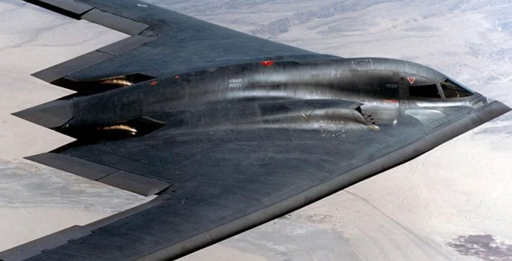 EEUU moviliza sus mejores bombarderos: ¿se avecina una ofensiva directa contra Irán?