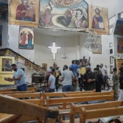 Explosivo en iglesia de Siria, ningún lugar es seguro en el creciente conflicto