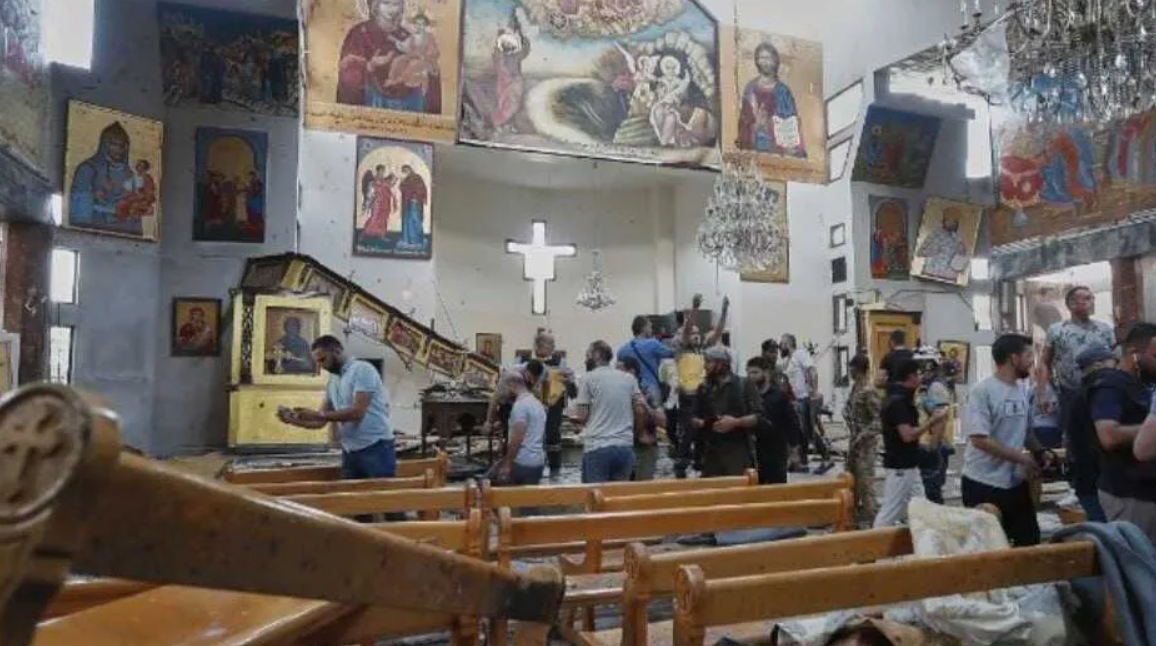 Explosivo en iglesia de Siria, ningún lugar es seguro en el creciente conflicto