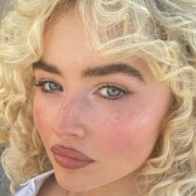 Sabrina Carpenter impone regla para sus conciertos pues ella cree que es necesario