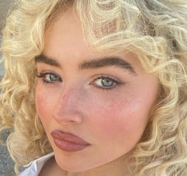 Sabrina Carpenter impone regla para sus conciertos pues ella cree que es necesario