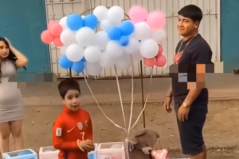 Niño arruina 'revelación de género' por creer que todo es para él
