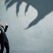 Los humanos nacen con dos miedos, el resto son aprendidos