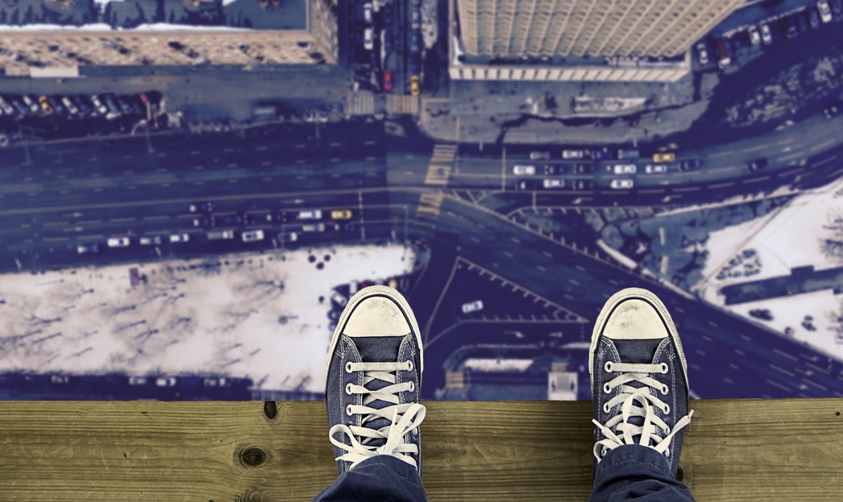 ¿Es cierto que los humanos nacen con dos miedos?