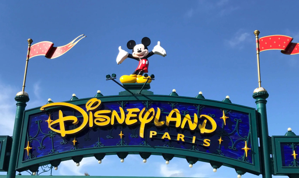 Boda en Disney termina en arrestos por una gran alerta por parte del personal