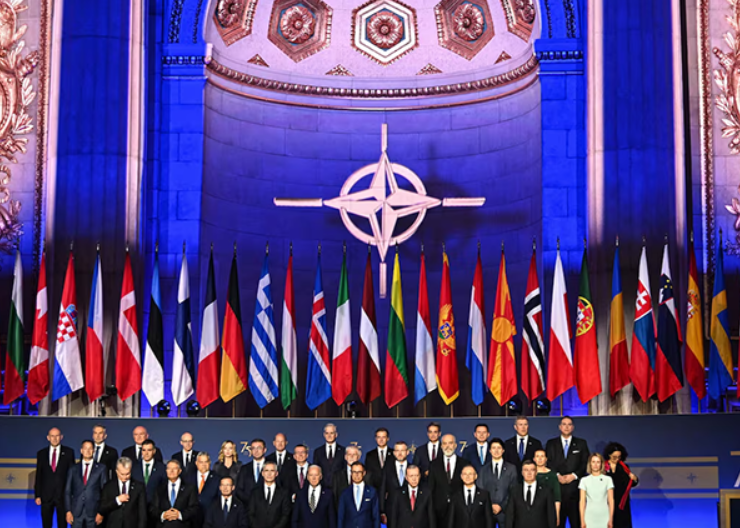 OTAN acuerda elevar su gasto en defensa por presión de Donald Trump