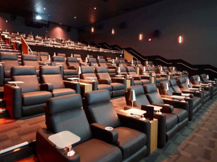 Demandan a un cine por mostrar un tráiler de una película de terror