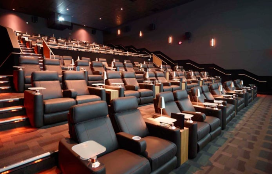 Demandan a un cine por mostrar un tráiler de una película de terror