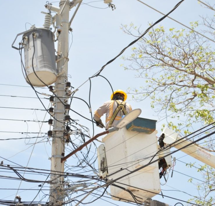 Atastecos deben regularizar sus pagos a la CFE