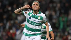 En el Clausura 2019 llegó al Santos Laguna.