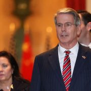 EEUU podría extender pausa de aranceles a México