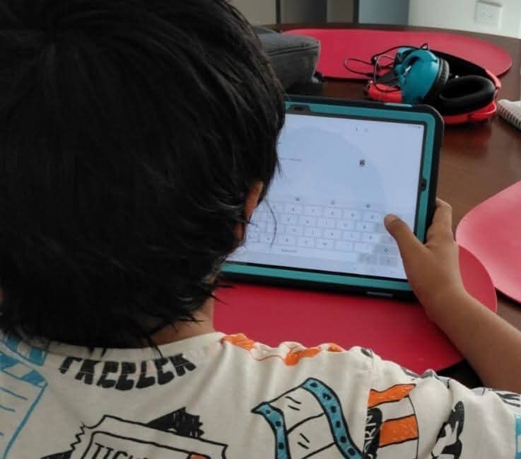 ¡Cuidado! Las pantallas están dañando la salud de tus hijos alerta el IMSS