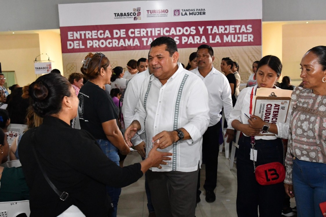 En Jalapa entregan tandas a mujeres 