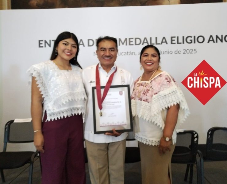 ¡Orgullo Maya! Fidencio Briceño Chel recibe la Medalla Eligio Ancona 2025