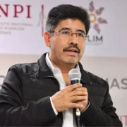 Hugo Aguilar, próximo presidente de la Corte, recibe constancia en el INE arropado por su comunidad