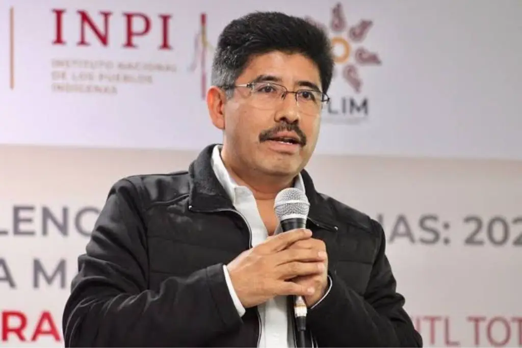 Hugo Aguilar, próximo presidente de la Corte, recibe constancia en el INE arropado por su comunidad