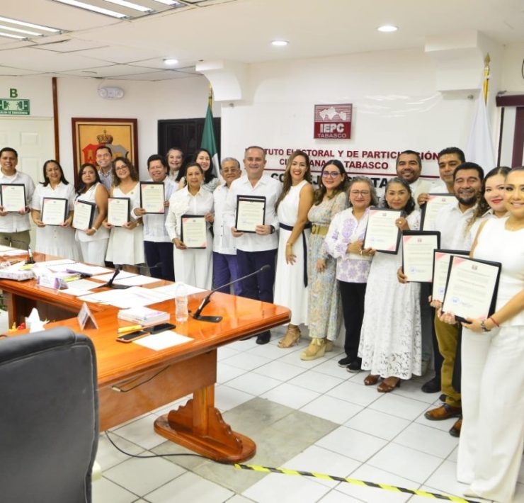 IEPCT entrega constancias de mayoría a nuevos magistrados y jueces en Tabasco