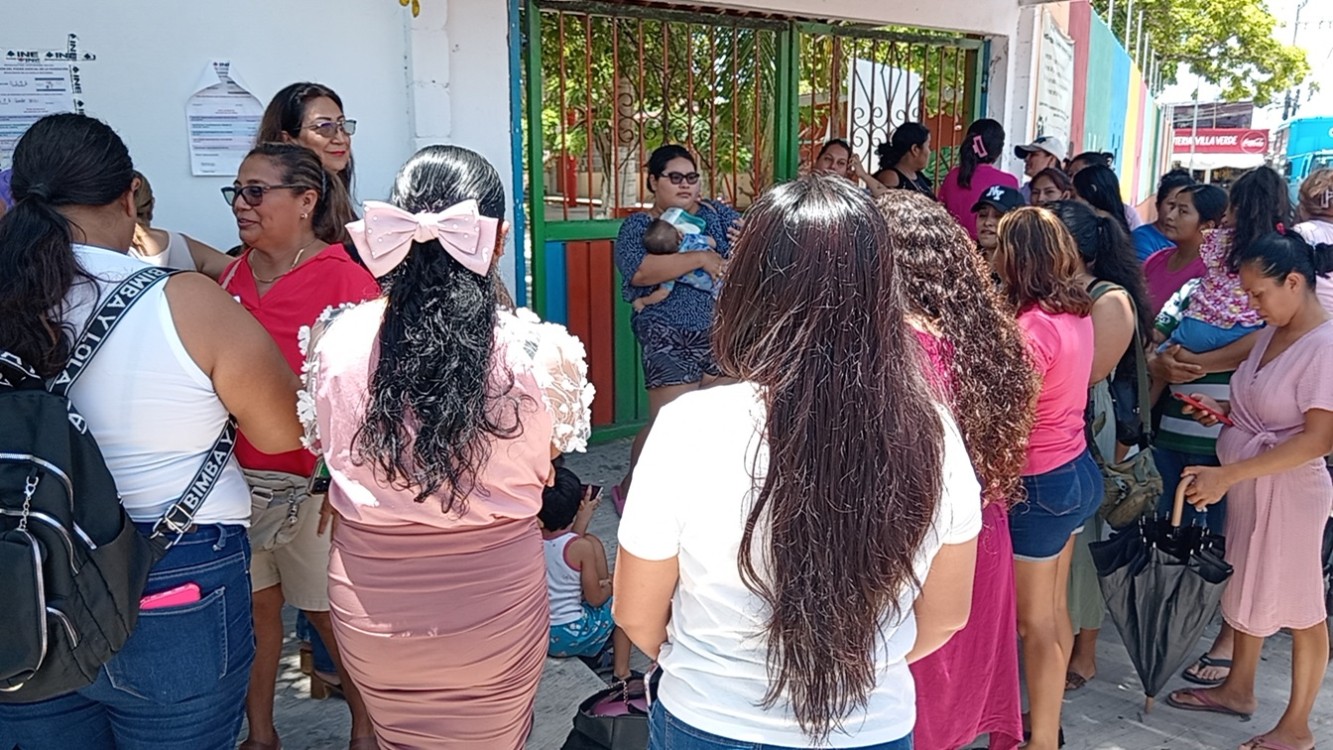 Continúa protesta en el Jardín de Niños Esther Rodríguez Meza