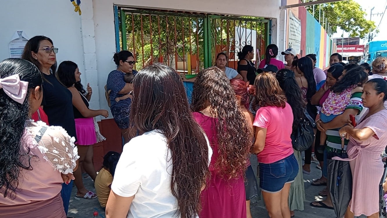 Continúa protesta en el Jardín de Niños Esther Rodríguez Meza
